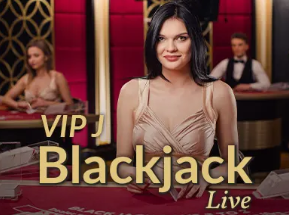 高接抵挡，薛庆浩全场数据：1击球1解围6扑救，获评7.5分